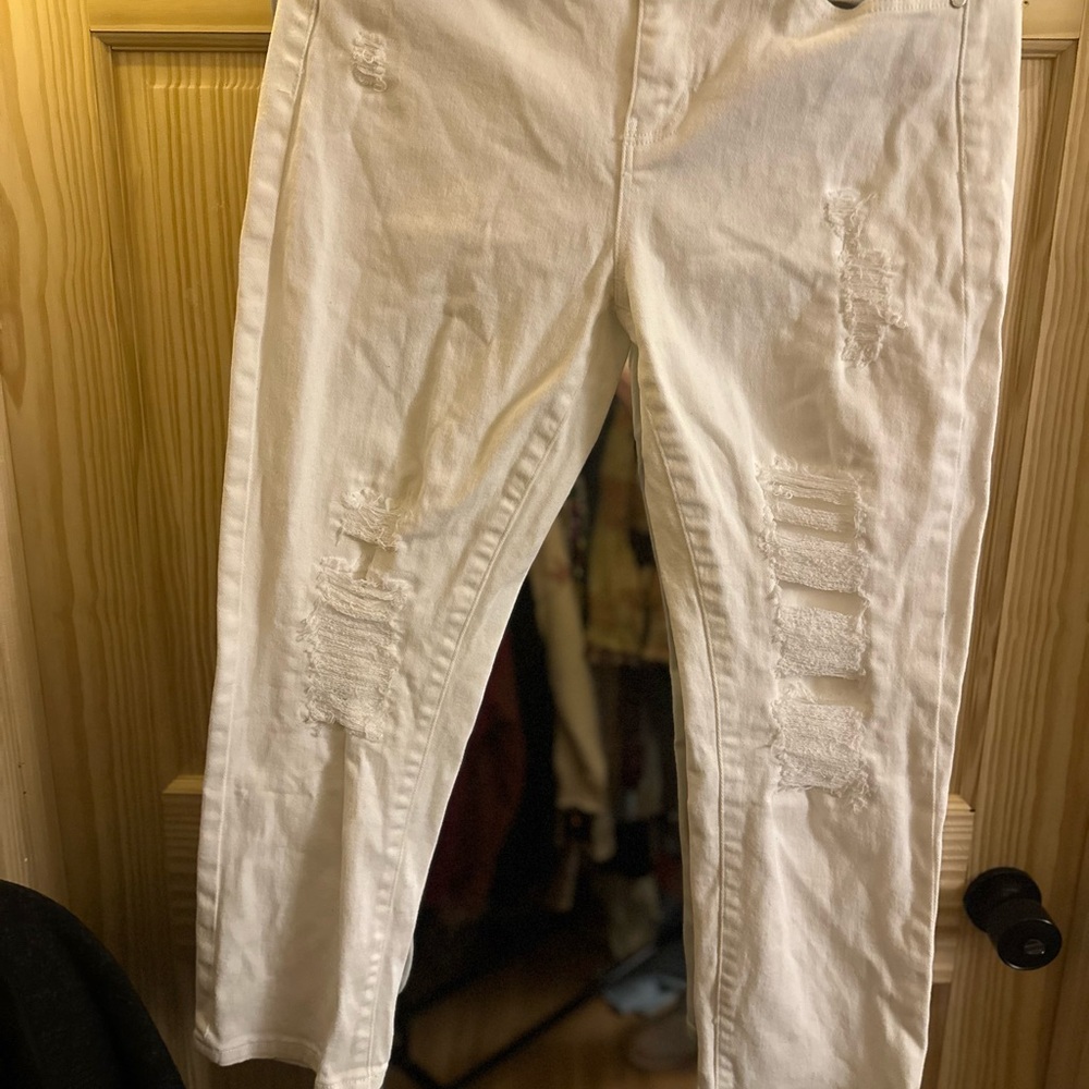 Liverpool Women's Cream Distressed Boyfriend Jeans